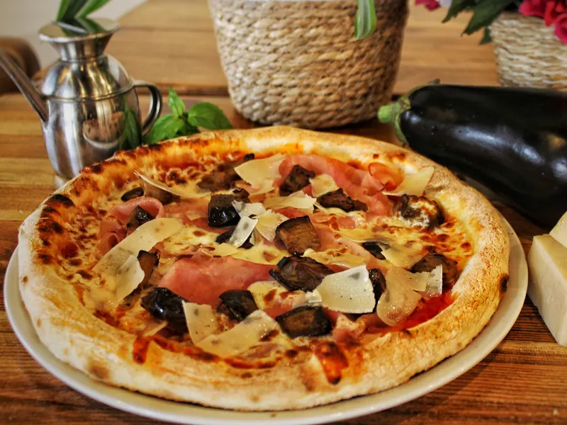 Pizza La Parmigiana Pizz'à Vitto