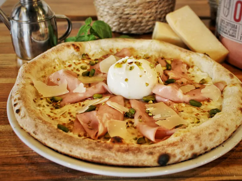 Pizza Suprema Pizz'à Vitto
